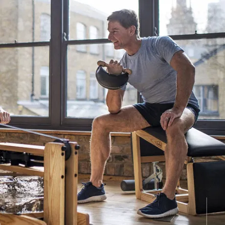 Настенный набор гантелей NOHrD Swing Board вишня 26 кг - Фото 4