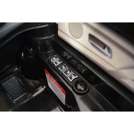 Электромобиль RiverToys Porsche Macan O005OO VIP - Фото 11