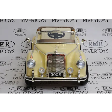 Электромобиль RiverToys Mercedes-Benz 300S (бежевый)