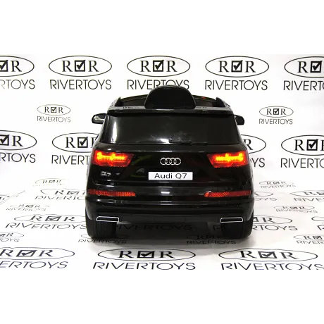 Электромобиль RiverToys AUDI Q7 QUATTRO Black - Фото 4