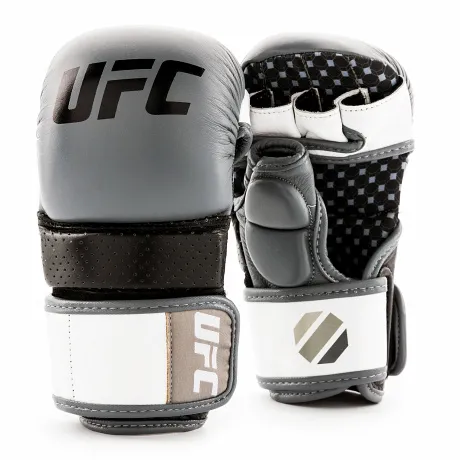 Перчатки для спаринга UFC PRO - (черные/красные) S/M