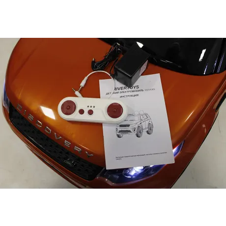 Электромобиль RiverToys LAND-ROVER DISCOVERY SPORT O111OO Orange - Фото 16