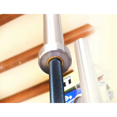 Гриф для кросс-тренинга двуцветный до 679 кг Original FitToolls без центральной насечки - Фото 4