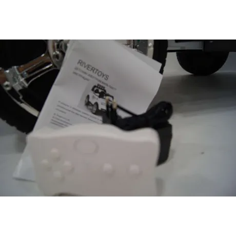 Электромобиль RiverToys Mersedes-Benz T007TT (белый) - Фото 11