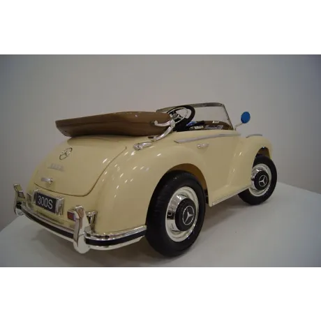 Электромобиль RiverToys Mercedes-Benz 300S (бежевый) - Фото 6