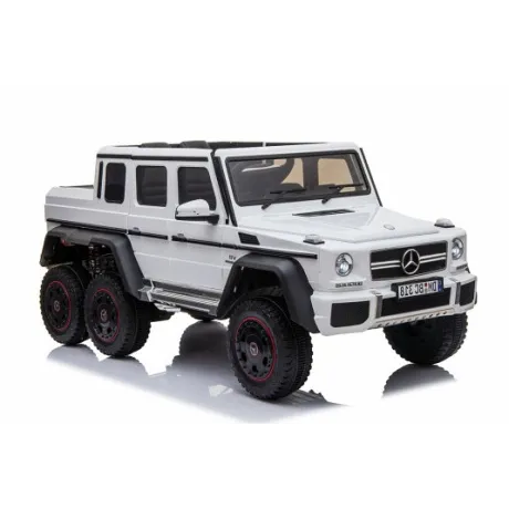 Детский шестиколесный электромобиль RiverToys Mercedes-Benz G63 AMG 4WD P777PP (белый, красный)